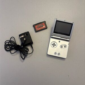 Game Boy Advance SP Silver + Charger + Mega Man Battle Network 4: Red Sun